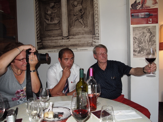 Klik om de foto groter te zien (640x480 pixels; 238 KB)